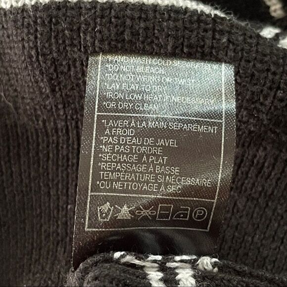 JACK by BB Dakota Cold Shoulder Sweater MEDIUM - Picture 12 of 14